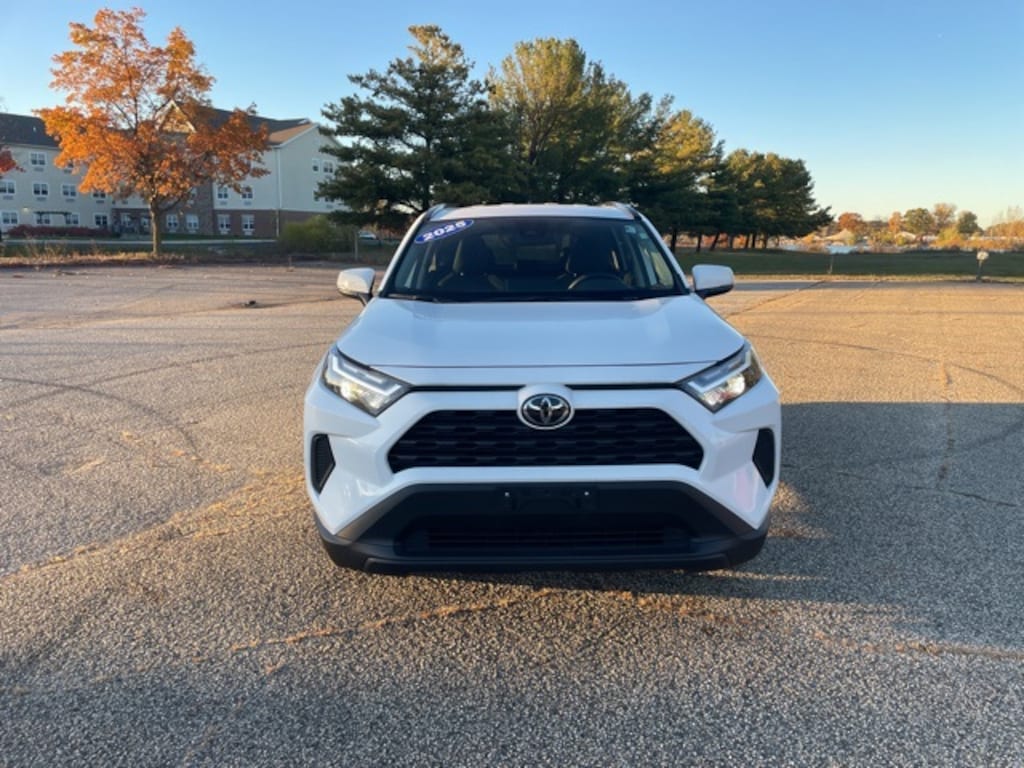 Used 2025 Toyota RAV4 Hybrid XLE SUV