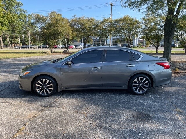 2016 Nissan Altima 2.5 SL photo 2
