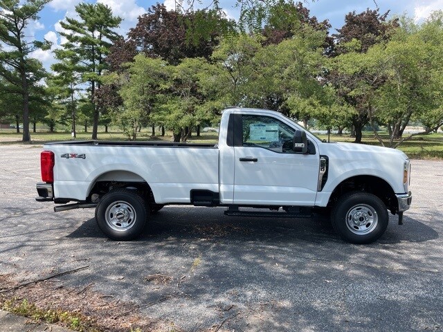 2025 Ford F-250 XL photo 3