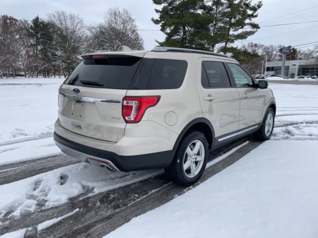 Used 2017 Ford Explorer XLT SUV