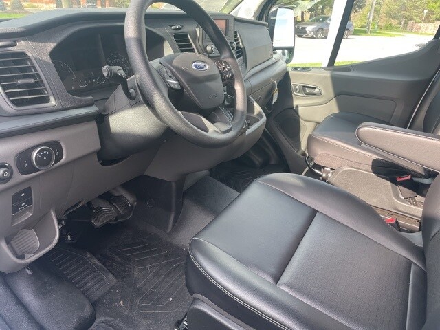 2025 Ford Transit photo 2