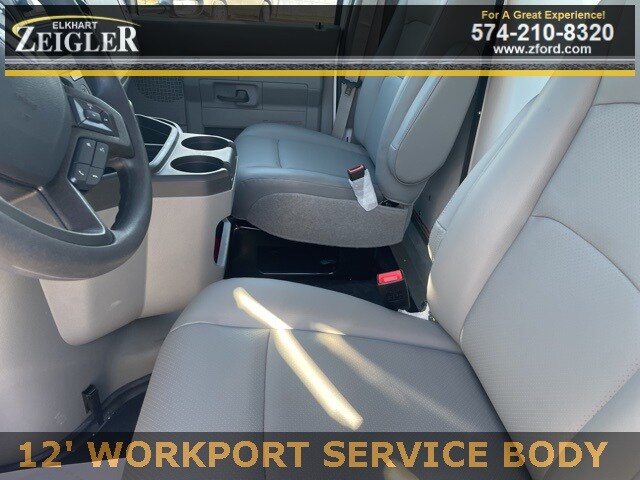 2025 Ford E-350 Base photo 2