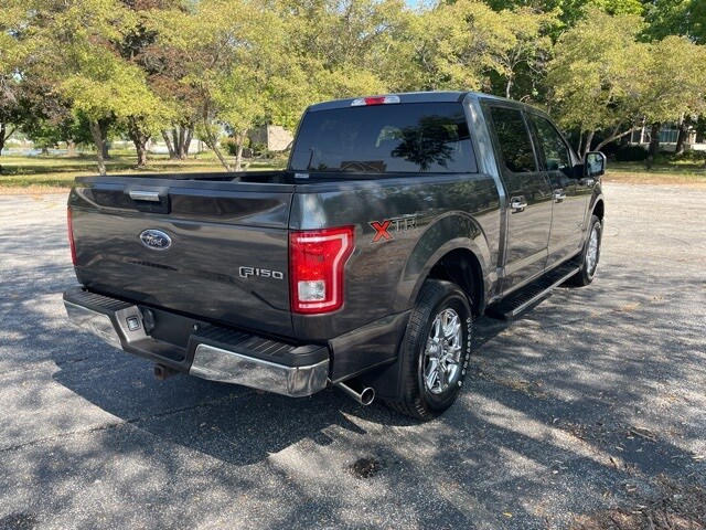 2017 Ford F-150 XLT photo 2