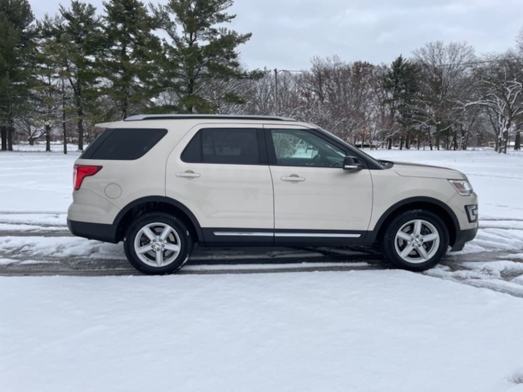 Used 2017 Ford Explorer XLT SUV