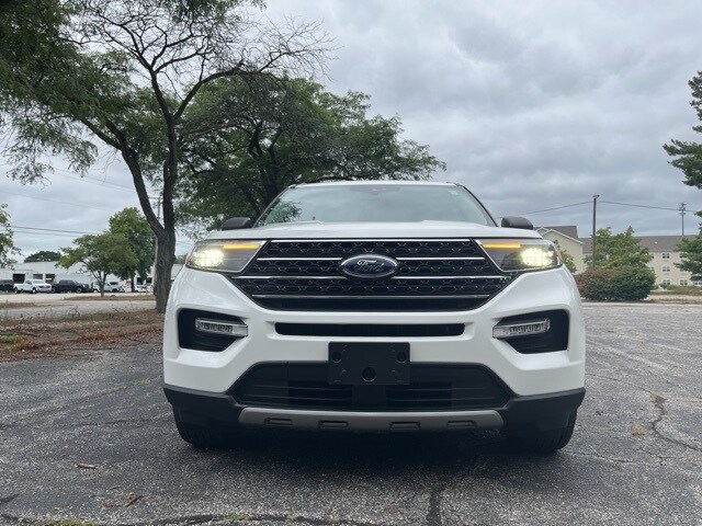 2023 Ford Explorer XLT photo 2