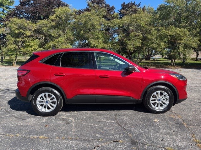 2022 Ford Escape SE photo 4