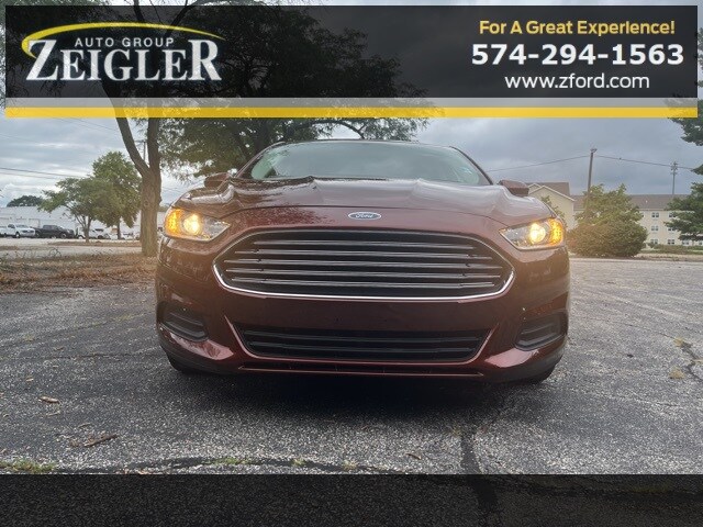 2015 Ford Fusion Hybrid S photo 2