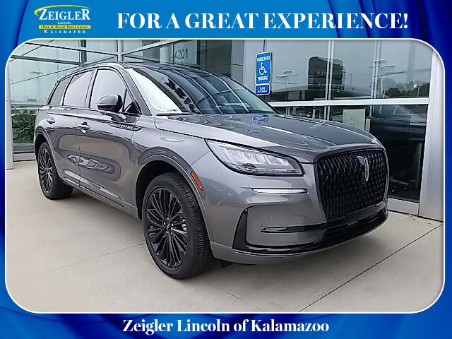 2023 Lincoln Corsair Base's photo