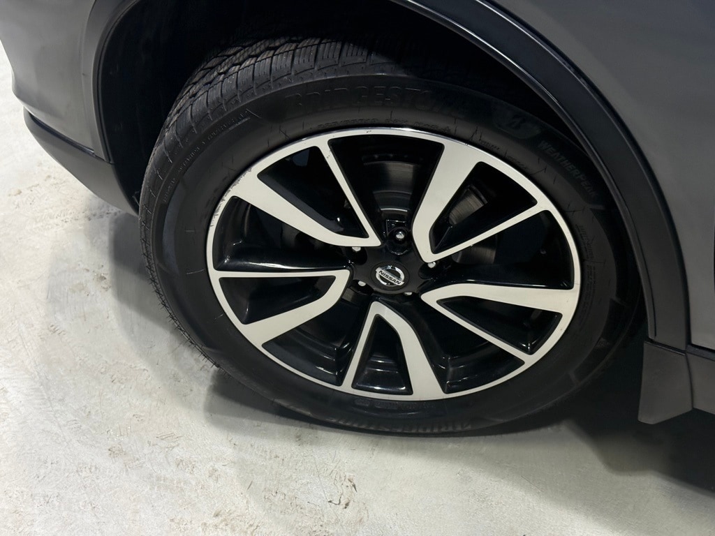 2018 NISSAN ROGUE - Image 32