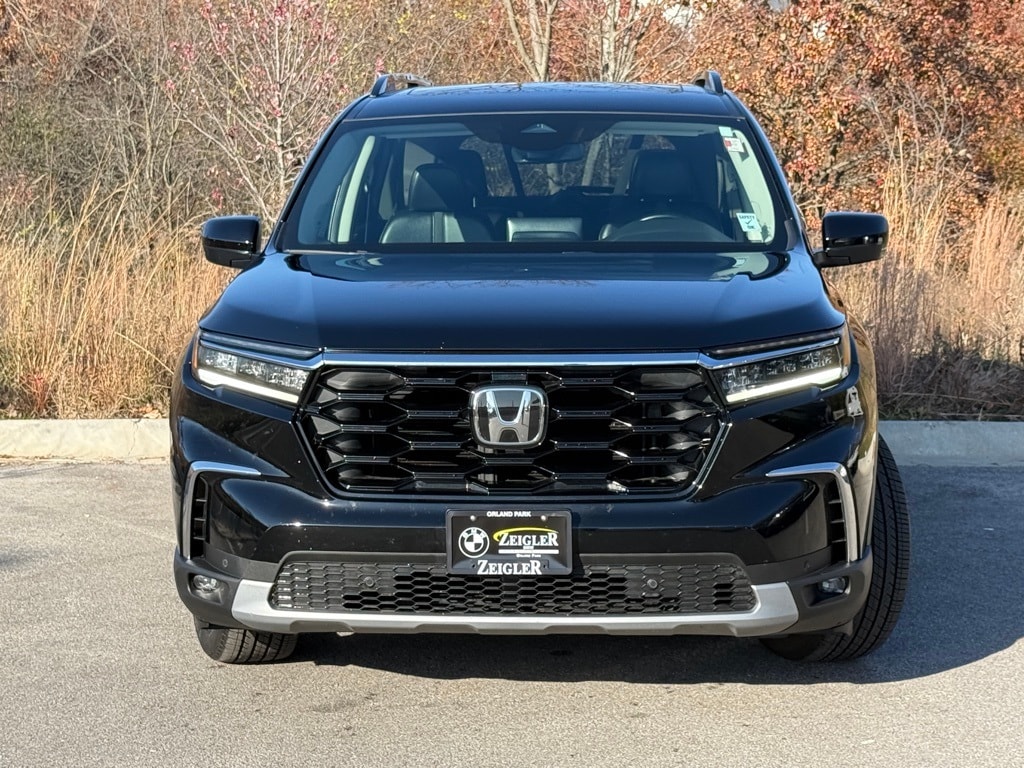 Certified 2025 Honda Pilot Touring SUV