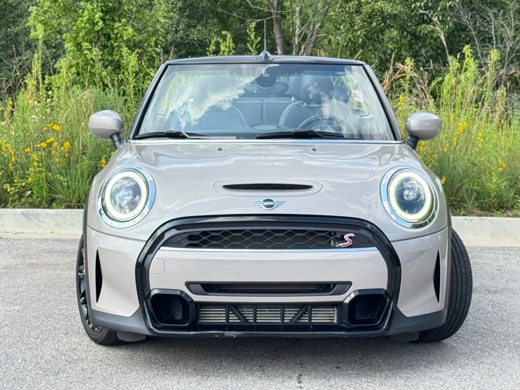 2024 Mini Cooper Convertible S photo 2