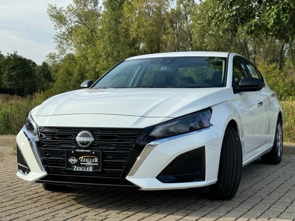 2025 NISSAN ALTIMA - Image 4