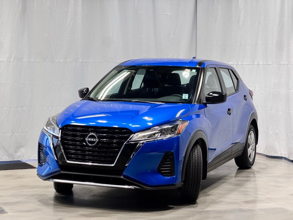 2023 Nissan Kicks S photo 3