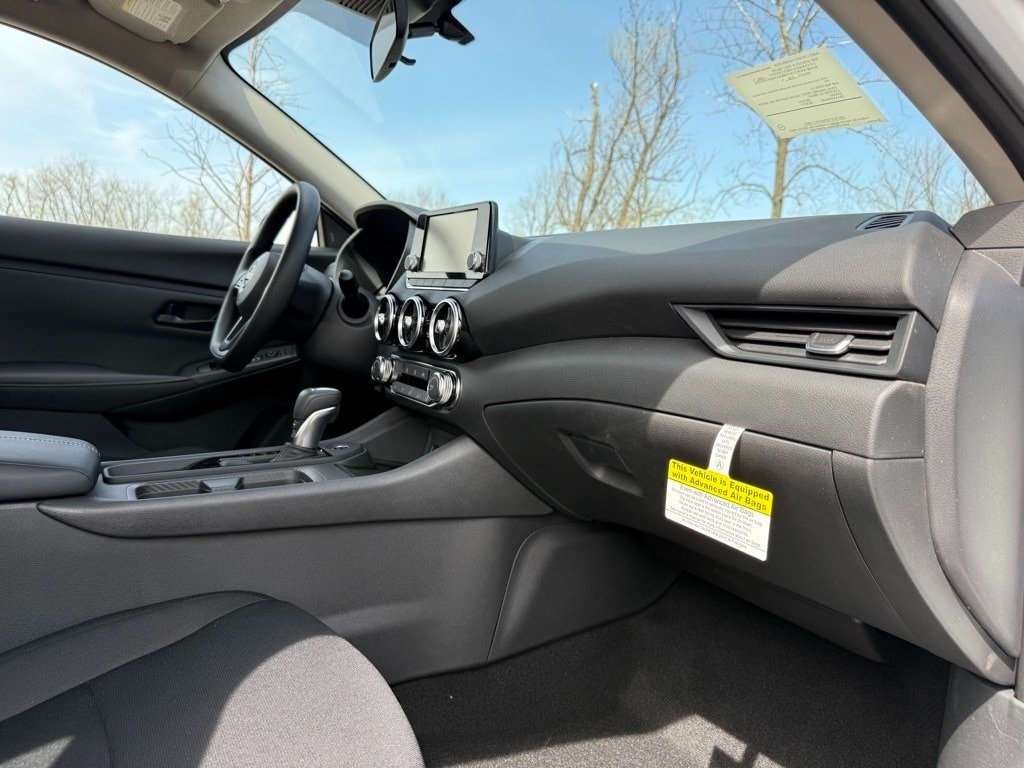 2025 NISSAN SENTRA - Image 30