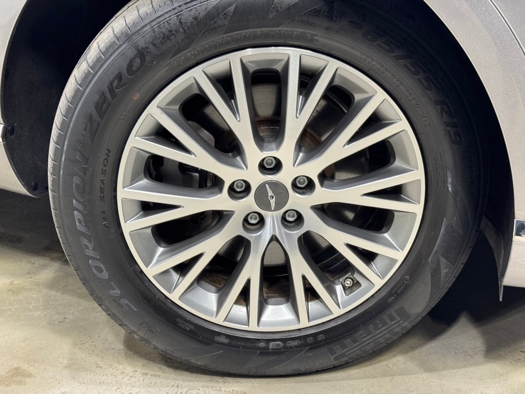 2024 GENESIS GV80 - Image 10