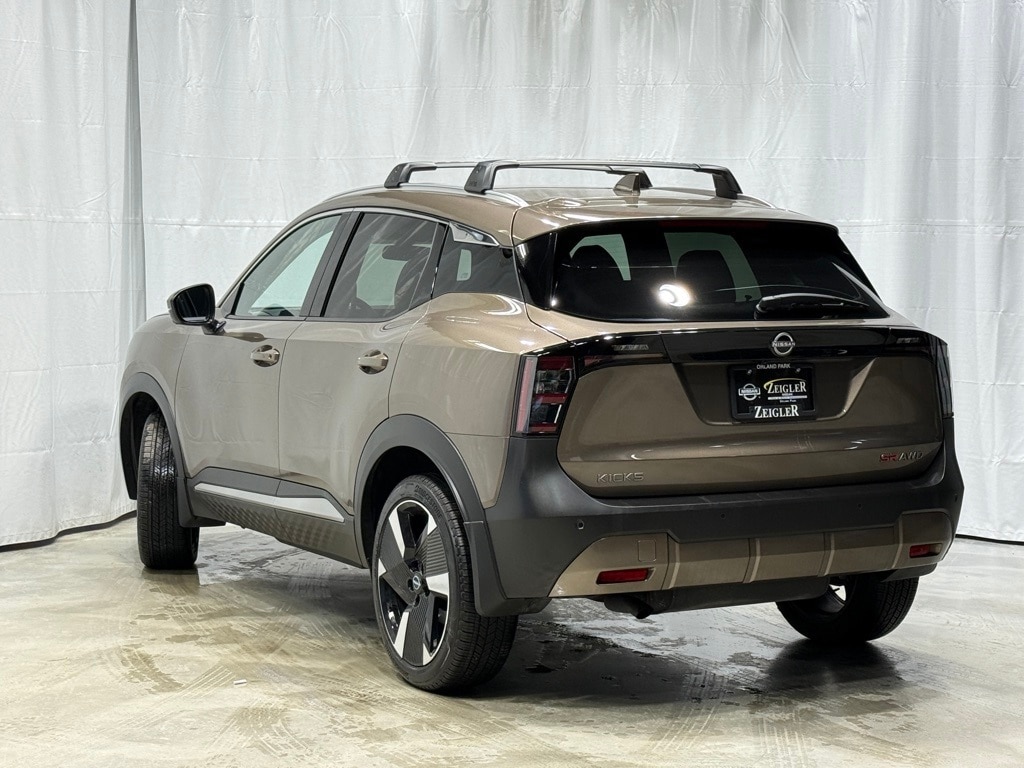 2025 NISSAN KICKS MPV - Image 4