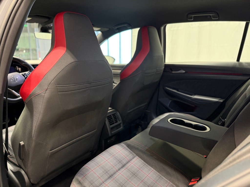 2024 VOLKSWAGEN GOLF GTI - Image 30