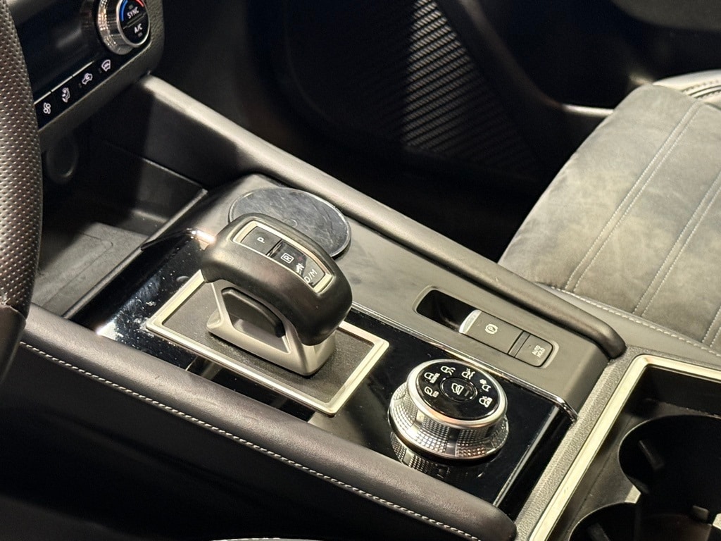 2024 MITSUBISHI OUTLANDER - Image 23