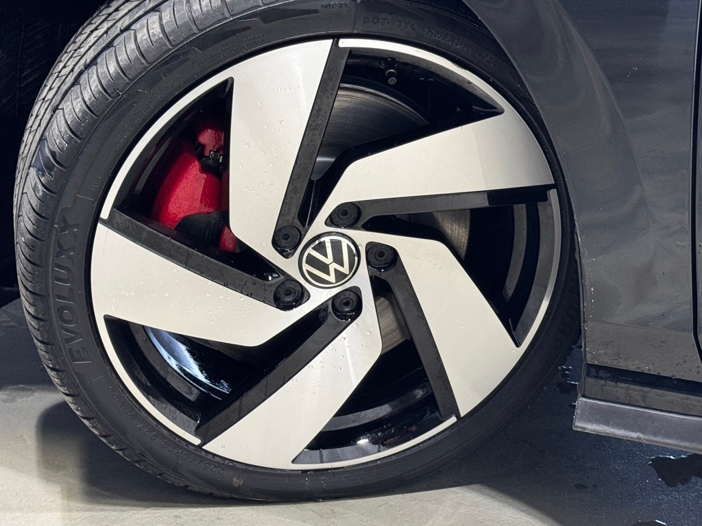 2024 VOLKSWAGEN GOLF GTI - Image 7