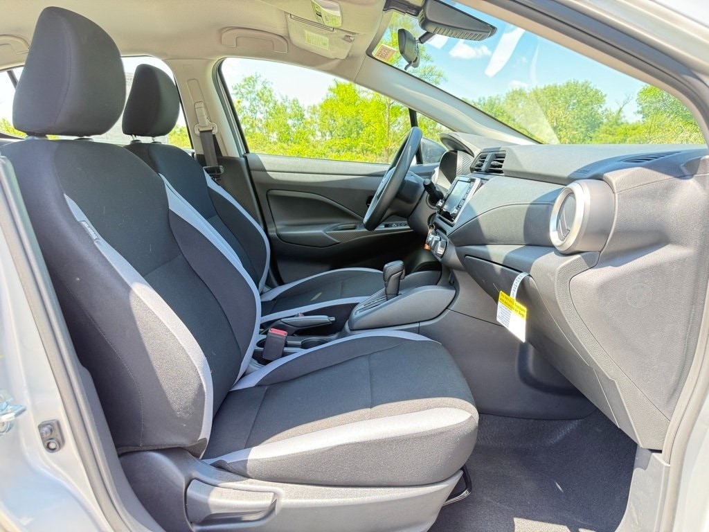 2025 NISSAN VERSA - Image 30