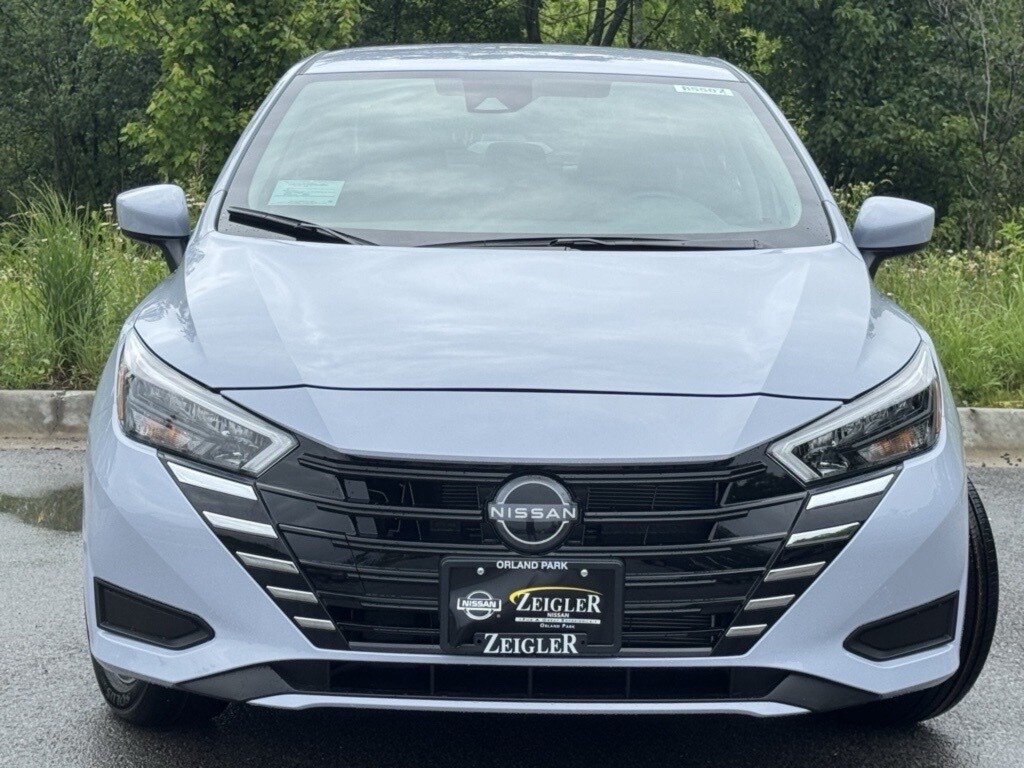 New 2025 Nissan Versa 1.6 SV Sedan