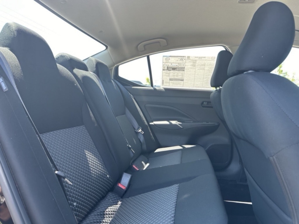 2025 NISSAN VERSA - Image 25