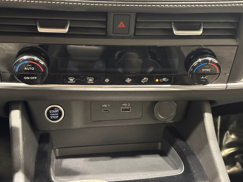 2023 NISSAN ROGUE - Image 10