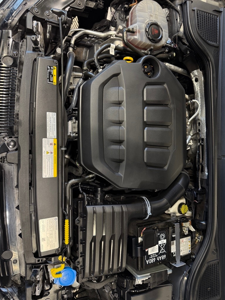 2024 VOLKSWAGEN GOLF GTI - Image 39