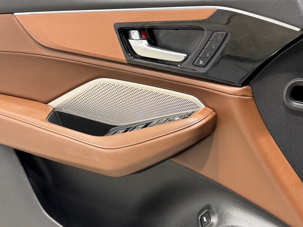 2023 ACURA MDX - Image 17