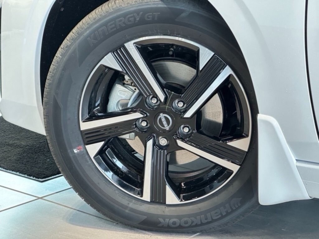 2025 NISSAN SENTRA - Image 8