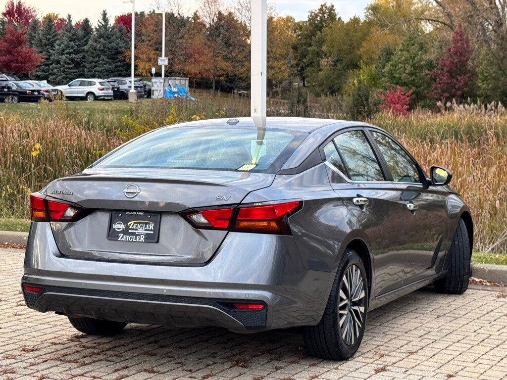 Used 2024 Nissan Altima 2.5 SV Sedan