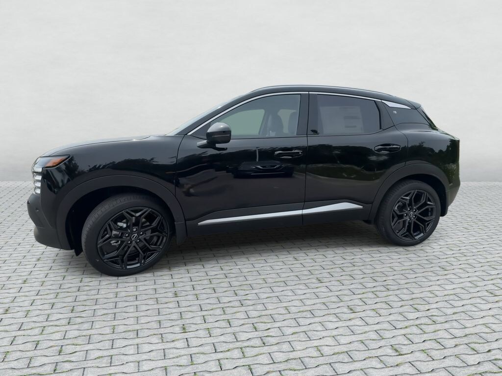New 2026 Nissan Kicks SR SUV