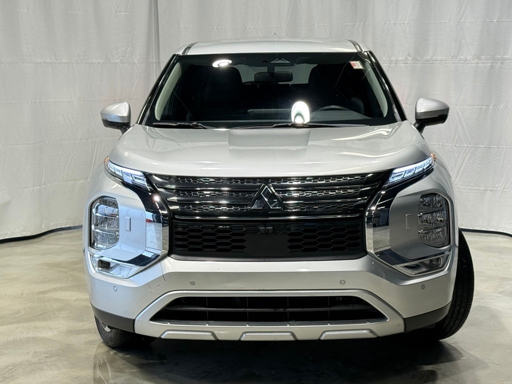 2024 MITSUBISHI OUTLANDER - Image 2