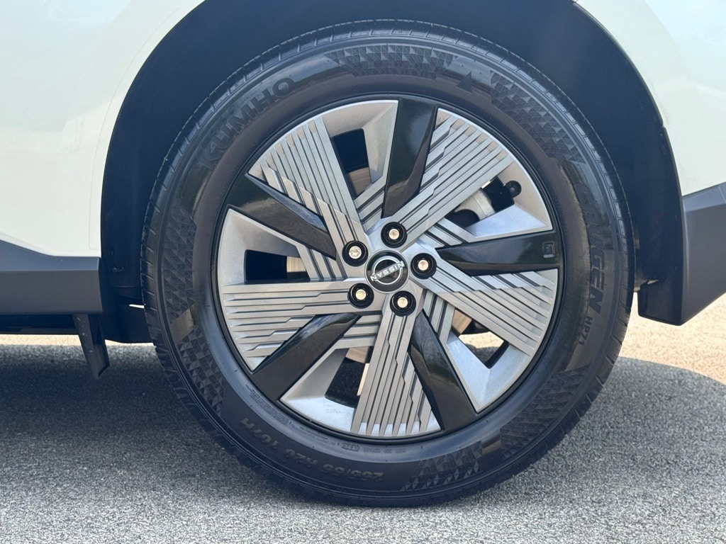 2025 NISSAN MURANO - Image 12