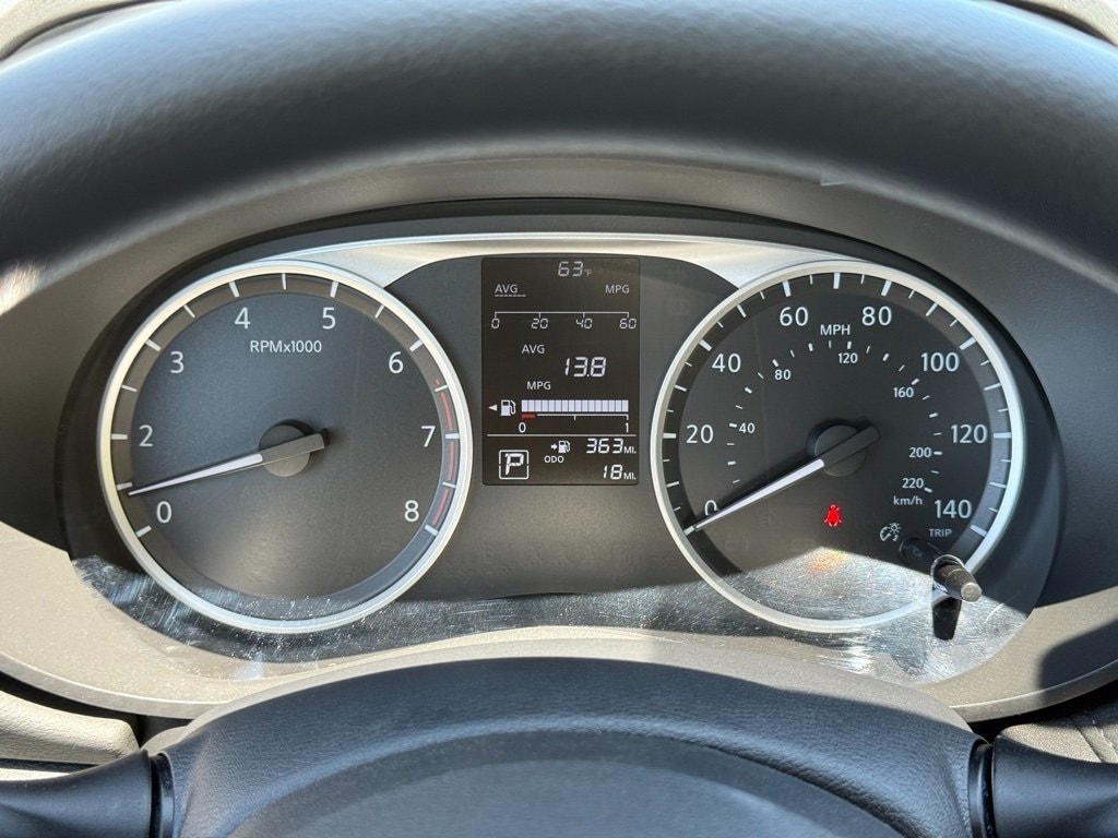 2025 NISSAN VERSA - Image 32