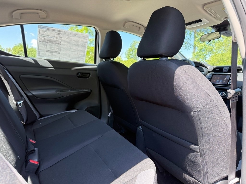 2025 NISSAN VERSA - Image 9
