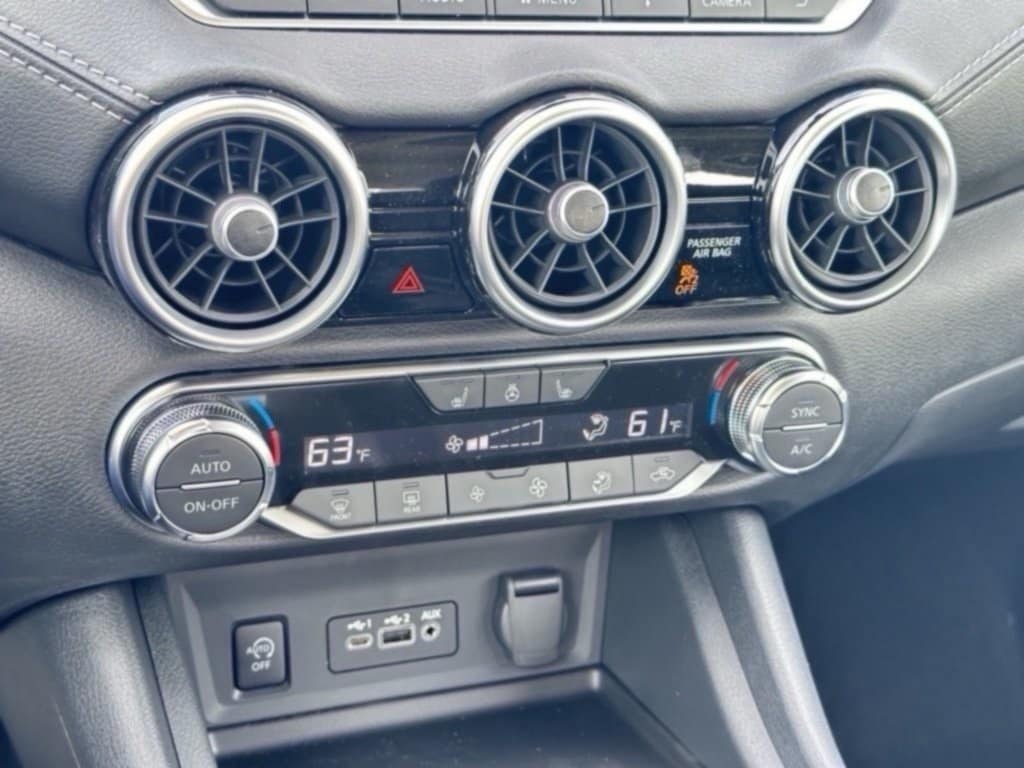 2025 NISSAN SENTRA - Image 9