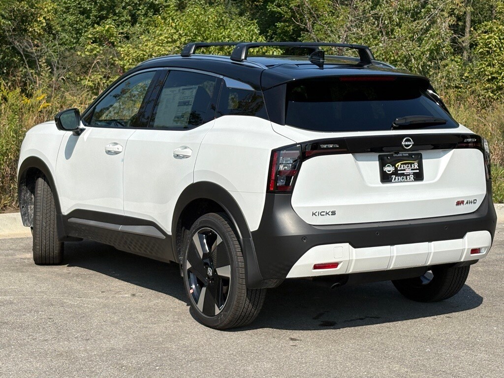 New 2026 Nissan Kicks SR SUV