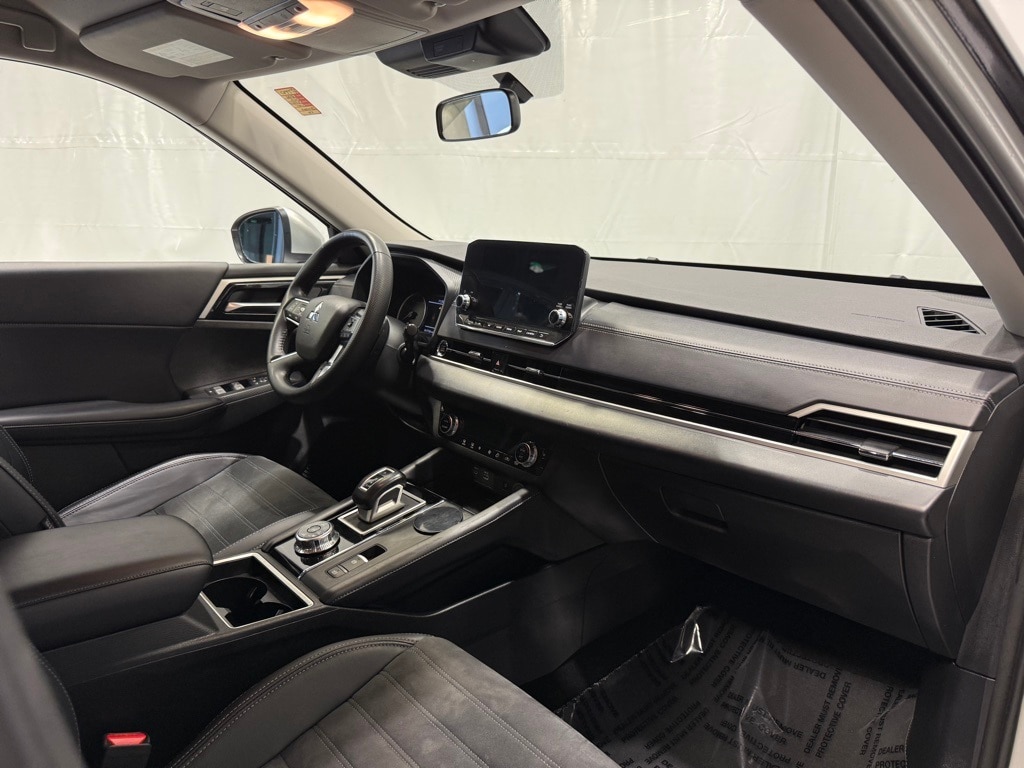 2024 MITSUBISHI OUTLANDER - Image 34