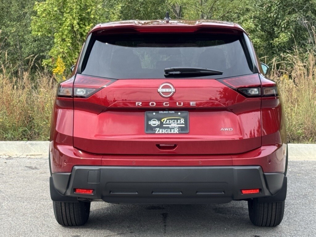 2025 NISSAN ROGUE - Image 5