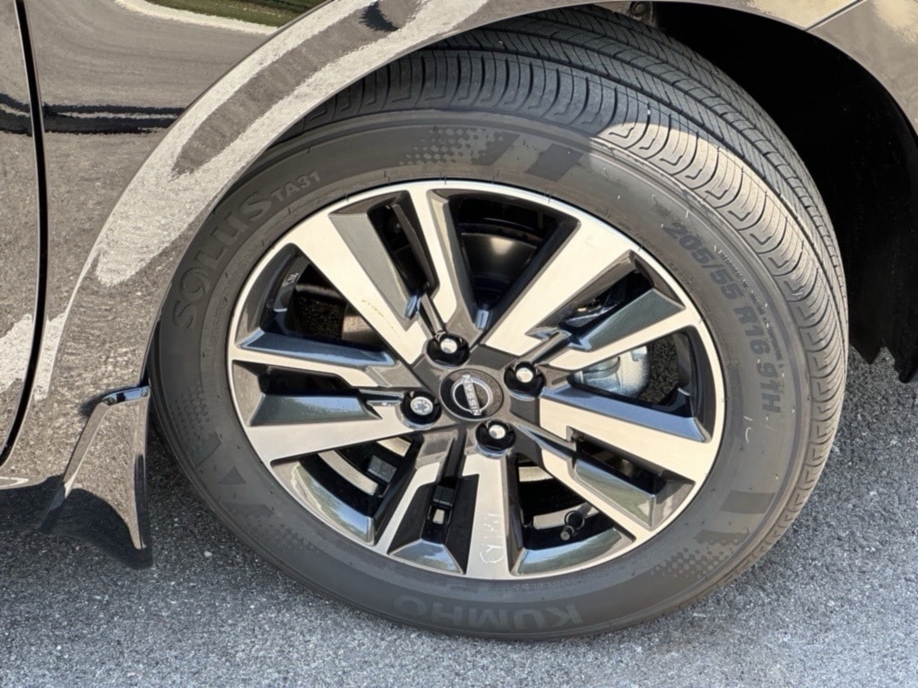 2025 NISSAN VERSA - Image 6