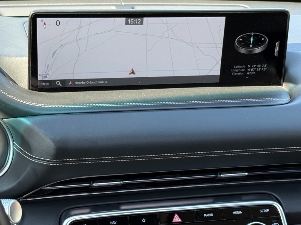 2024 GENESIS GV80 - Image 12