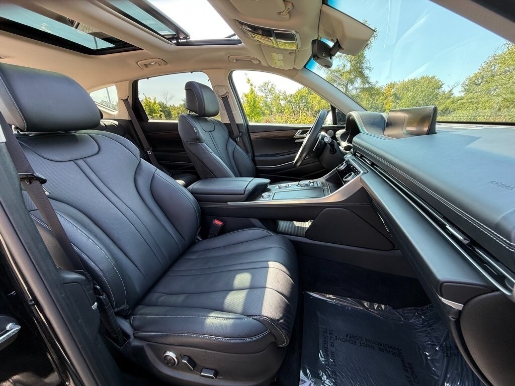 2024 GENESIS GV80 - Image 31