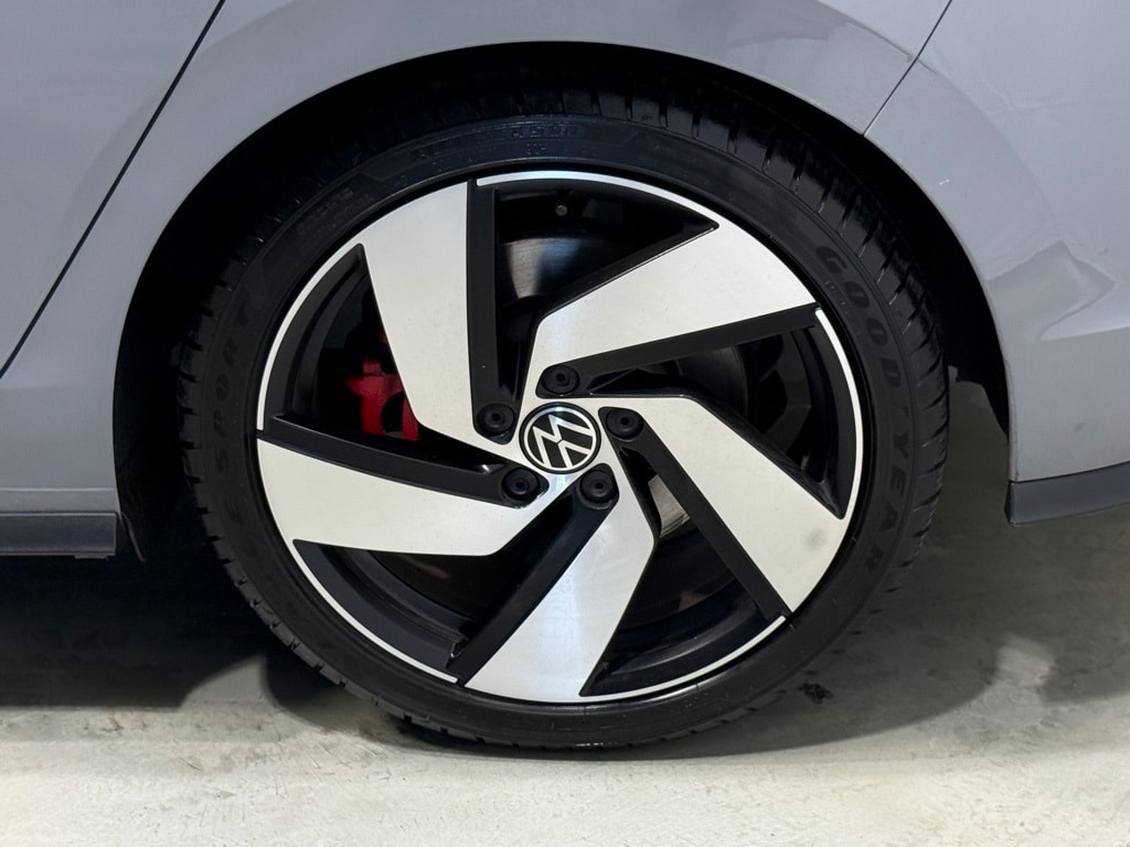 2024 VOLKSWAGEN GOLF GTI - Image 16