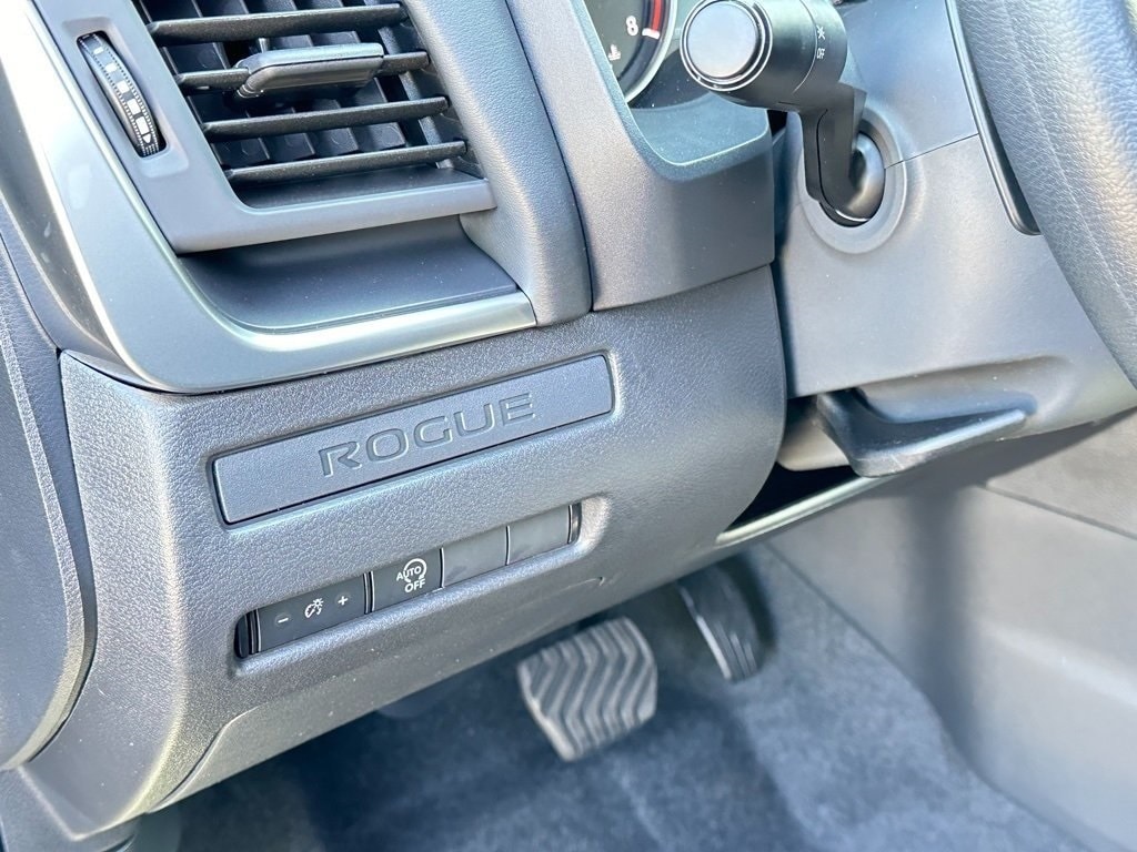 2025 NISSAN ROGUE - Image 13