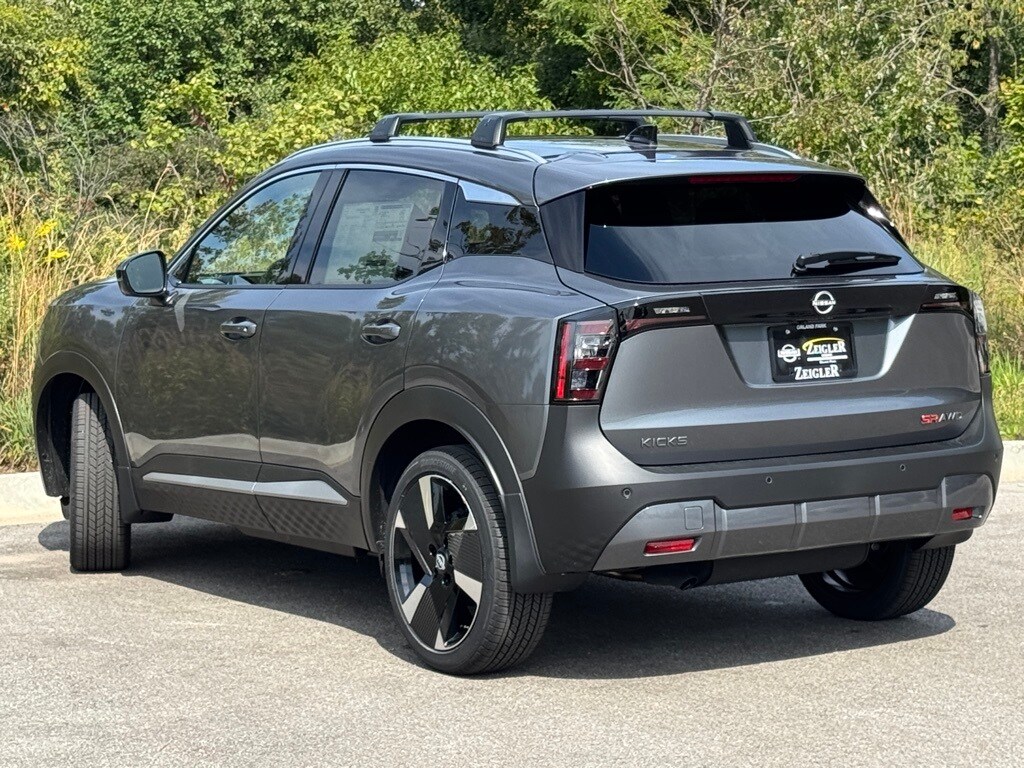 New 2026 Nissan Kicks SR SUV
