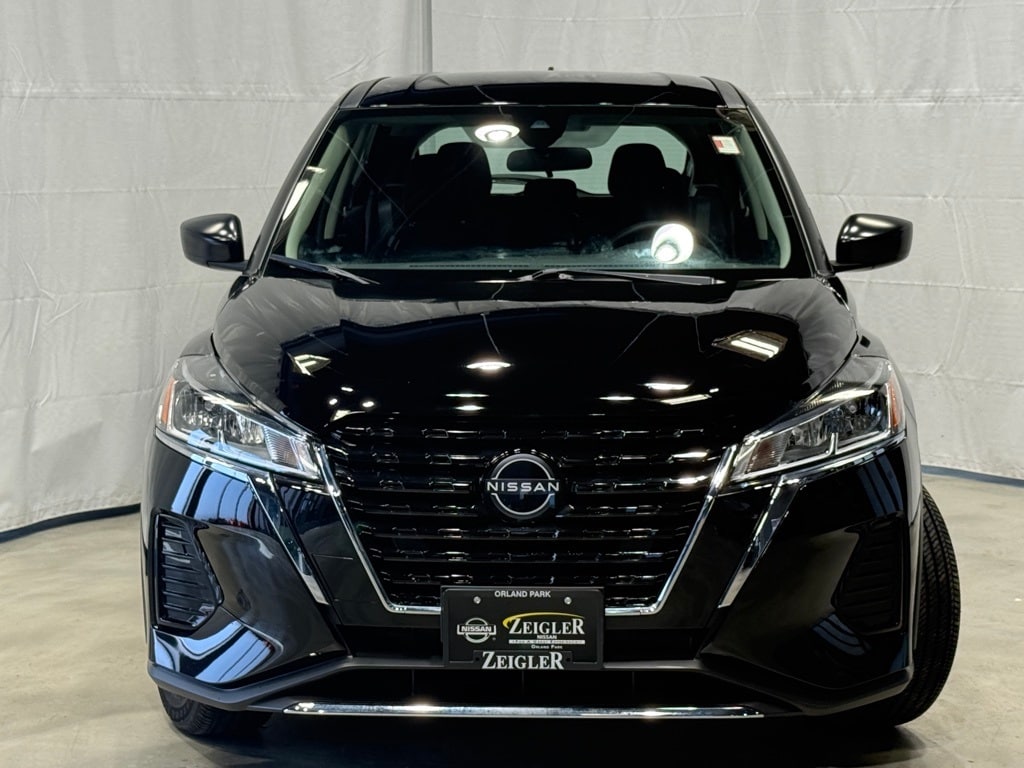 2024 NISSAN KICKS - Image 2