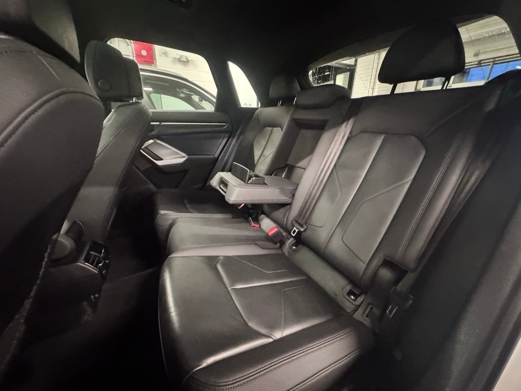 2023 AUDI Q3 - Image 23