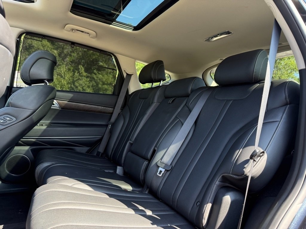 2024 GENESIS GV80 - Image 24