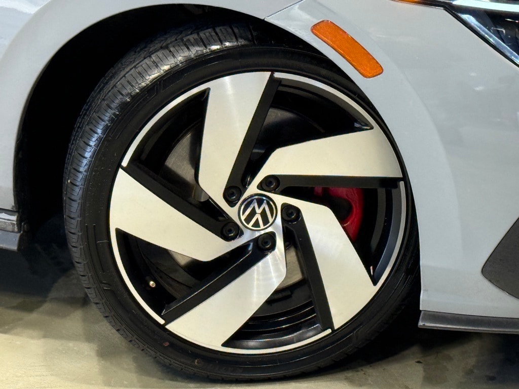 2024 VOLKSWAGEN GOLF GTI - Image 10